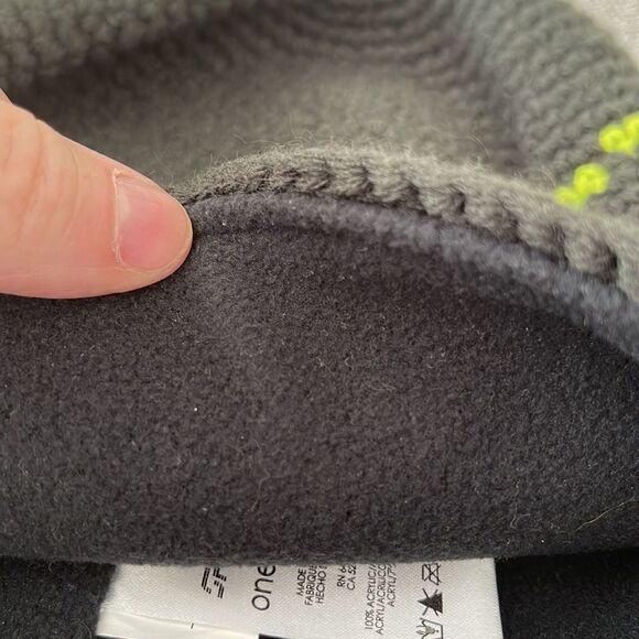 Spyder beanie hat. Nice warm fleece band inside. - Picture 2 of 3